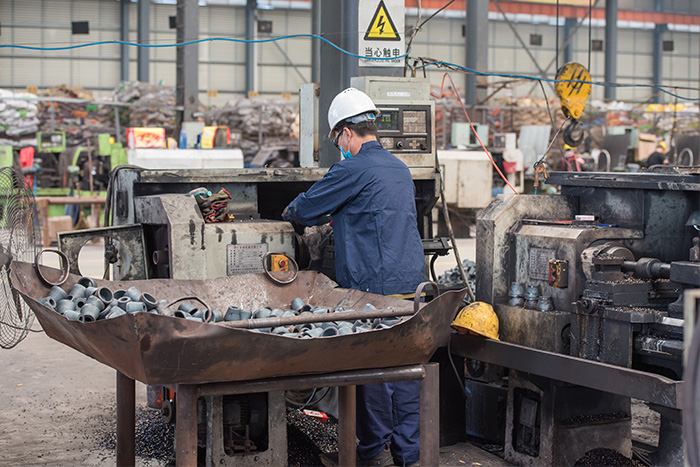 米泉网架锥头车间